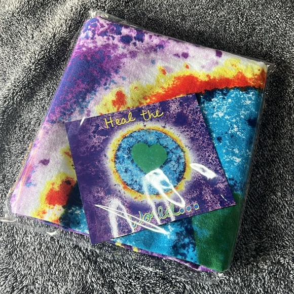 Penzeys Tie Dye Heal The World Cook DInner Tonight Towel / Cloth and Magnet - Picture 13 of 14